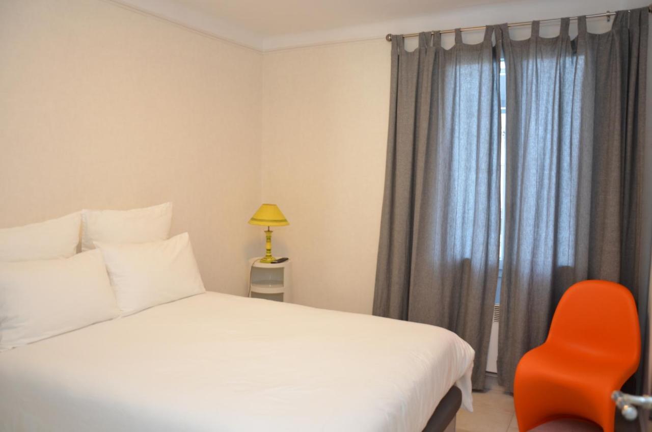 Les Pieds Dans L'Eau Apartment Saint-Cyr-sur-Mer Ngoại thất bức ảnh